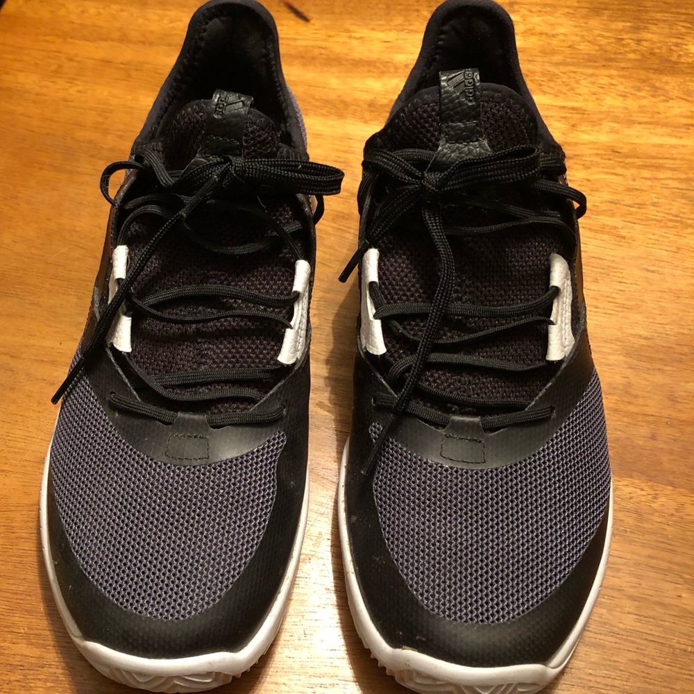 Men's Adizero Defiant Bounce Tennis Shoe, size 7.5